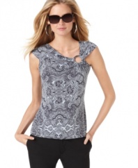 An asymmetrical neckline & logo hardware ring add modern style to this MICHAEL Michael Kors paisley-printed tank -- perfect for layering under a fitted blazer!