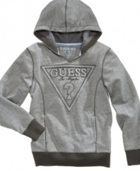 Pull over some easy-to-wear casual with this hoodie from guess.