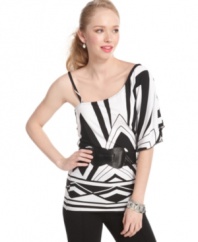 Don BCX's flutter sleeve top with sleek heels and skinny jeans for a ultra-graphic look that pops!