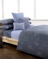 Reminiscent of the intense hues of nightfall, shades of lavender and blue meld in this Kent comforter set from Calvin Klein, featuring a textural leaf design for a look of modern beauty.