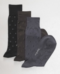 Stay polished from head to toe with the superior design of these ultra-soft socks from Perry Ellis.
