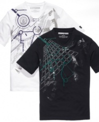From basic to bold. This Sean John T shirt makes an instant statement in your casual wardrobe.