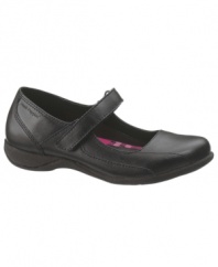 She'll pep up in these ultracomfy Mary Janes with a modern look from Hush Puppies!