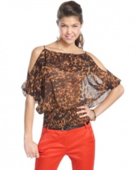 Animal print chiffon meets a sultry blouson design in this top from XOXO that's effortlessly playful and totally ferocious!