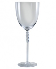 As sturdy as it is striking, the Modern Grace goblet by Villeroy & Boch is amazingly dishwasher safe. A cluster of crystal puts a quirky-fun twist on otherwise clean lines.
