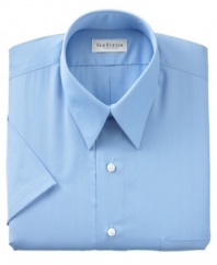 Great for the warm weather months ahead, this tailored Van Heusen dress shirt is a smart addition to your spring and summer wardrobes.