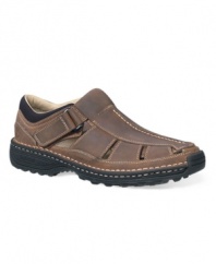 These timeless men's sandals offer all the casual comfort you need for a night on the town or a day at the beach.
