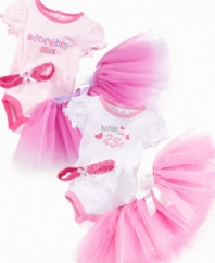 Show off her girlie-girl side in this sweet set from Cutie Pie Baby. The bodysuit comes with a tutu that can be easily removed and a matching headband to top off the little performer's outfit.