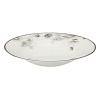A soft floral motif exquisitely adorns Lenox's Paisley Terrace white-bodied porcelain bowl. Mica accents and gleaming platinum trim complete the traditional-modern look.