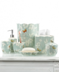 A lovely floral motif in a serene blue and white palette lends an air of nature-inspired sophistication to this Martha Stewart Collection Mariposa soap dish. A smattering of fanciful butterflies add delightful pops of color.