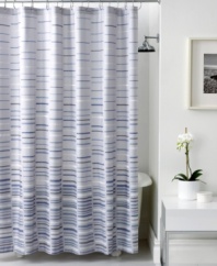 With the esteemed sophistication of Hotel Collection, this Gradient shower curtain lends a contemporary look to the bathroom with a rectangle pattern that disperses as it moves up from the bottom. Finished in cool, soothing tones.