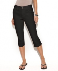 Spring into action! INC's chic cropped pants feature a hint of stretch in the fabric for a fabulous fit.