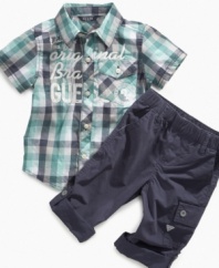 Keep your options open. No matter what the weather calls for, this shirt and convertible pant set from Guess can take him throughout the day comfortably.