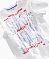 Take all the guesswork out of finding the perfect casual style with this graphic tee from guess.