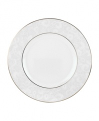 A sweet lace pattern combines with platinum borders to add graceful elegance to your tabletop. The classic shape and pristine white shade make this accent plate a timeless addition to any meal. From Lenox's dinnerware and dishes collection. Qualifies for Rebate