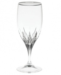 Turn formal affairs into true celebrations with the Duchesse iced beverage glass from Vera Wang. The renowned bridal designer marries a tapered bowl and blazing starburst cut with a beautifully flared stem. Radiant crystal is topped off with a smooth band of polished platinum.
