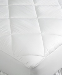Settle in for a peaceful, sneeze-free night's rest with Martha Stewart Collection's Allergy Wise mattress pad. Crafted of pure cotton, this mattress pad features antimicrobial fill for serious protection against allergens. Quilted box-top construction adds an extra layer of softness to your bed.
