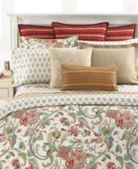 A small repeating paisley design in desert khaki, sky blue and soft red creates a vintage look across a cotton white ground. These effortless Antigua sheets offer the perfect print to complement your Lauren Ralph Lauren bedding collection.