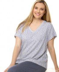 Feel instant ease when you slip on this soft and simple sleepwear tee by Jockey. Style #336500X
