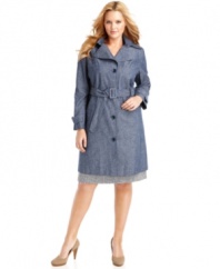 Top off your spring styles with Calvin Klein's plus size trench coat, outlined by a classic single-breasted silhouette.