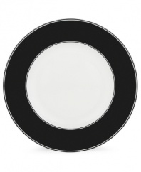 Leave it to kate spade to improve upon the classic sophistication of black and white. A concentric pattern featuring the timeless pairing lends your tabletop easy elegance.