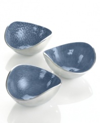Full of surprises, these handcrafted nut bowls feature sleek, polished aluminum lined with lustrous blue enamel. It's a pretty set for serving snacks or simply decorating the table. From the Simply Designz serveware and serving dishes collection.