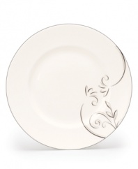 A fluid contemporary pattern with subtle shimmer dances along the edging of this dinner plate. As a stylish accent for entertaining or a simple way to spruce up an everyday meal, the Voila collection from Lenox always looks right. Qualifies for Rebate