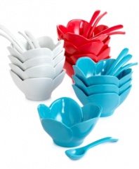 We all scream for ice cream bowls from Martha Stewart Collection. Lightweight melamine in pretty flower shapes with matching spoons offer yet another reason to eat dessert first. Smart for kids, cute for pool parties and backyard barbecues!