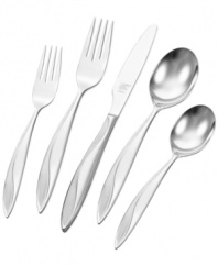 With a design and durability that's anything but ordinary, the Enchant flatware set from J.A. Henckels does wonders for everyday dining. Fluid lines lend modern elegance to tables of eight. With forged dinner knives.