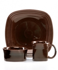 With the chip-resistant durability and fun colors you expect from Fiesta dinnerware, the Square 3-piece place setting has a bold new shape that's worth celebrating. Ridged edges and a glossy finish bring out all the right angles.