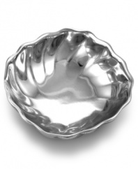 The perfect size for serving small hors d'oeuvres like olives or dips and sauces, this versatile bowl complements the rest of the Eddy collection from Wilton Armetale. Named for a circular current that runs contrary to a main current, this lovely design illustrates the natural phenomenon with beauty and charm.