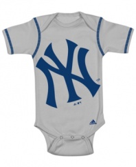 He'll have home-run style in any one of these bodysuits from this MLB 3-pack.