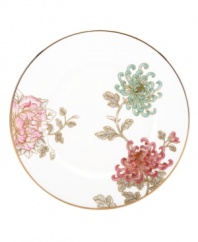 Perennial favorite. Beautiful vintage blooms on the gold-banded Painted Camellia accent plates grace your table with the dramatic, yet refined, elegance of Marchesa by Lenox.