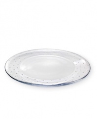 The road less-traveled is paved with polka-dots. Ease and elegance are the cornerstones of a perfect meal. Breathe new life into your entertaining style with the Larabee Road cake plate. Measures 12.