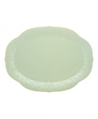 With fanciful beading and a feminine edge, this Lenox French Perle platter has an irresistibly old-fashioned sensibility. Hardwearing stoneware is dishwasher safe and, in an ethereal ice-blue hue with antiqued trim, a graceful addition to every meal. Qualifies for Rebate