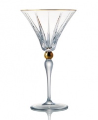 Handcrafted in premium Rogaska crystal, Elmsford martini glasses embody the luxe sophistication of Trump Home drinkware. Delicate cuts and touches of gold add elegant flair to formal entertaining.