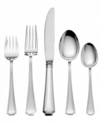 Tailored and understated in polished sterling silver, the Fairfax dinner place settings from Gorham have a distinctive pattern that coordinates with a wide range of contemporary formal atmospheres. Featuring an oversized knife and fork.