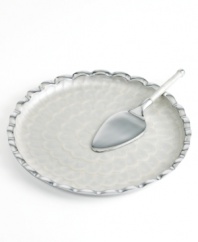 Iridescent mother-of-pearl inlay layered in a beautiful scallop pattern hosts cakes and pies in elegant splendor. The lustrous aluminum edge echoes the pattern on the surface of this collection of cake plates. With a matching server, this dessert set is perfect for every occasion. From Simply Designz's collection of serveware and serving dishes.
