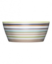 More than bold stripes and warm colors, the Origo dessert bowl transitions from oven to table and into the dishwasher without a hitch. Combine with other Iittala dinnerware pieces to make any setting pop. Designed by Alfredo Haberli.