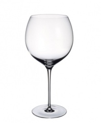 Elegance on a grand scale. This Allegorie Premium wine glass from Villeroy & Boch complements any table with a generously proportioned, thoroughly graceful silhouette for Burgundy Grand Cru.