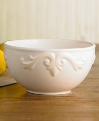 A handy and graceful addition to the Butler's Pantry dinnerware and dishes collection from Lenox, this All-Purpose Bowl serves up anything from cereal to salads or desserts. Qualifies for Rebate