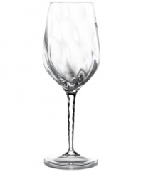 A subtle twist that begins at the rim and unravels at the base of the stem gives the Pleated Swirl goblet a look that's fresh, elegant and undeniably chic. From the head-turning Marchesa by Lenox glassware collection.