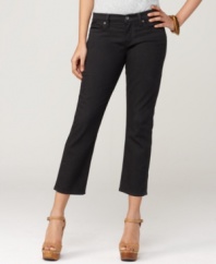 These cropped jeans from Lucky Brand Jeans feature a sleek straight leg and go-with-anything black wash. Pair them with strappy sandals and a tee for no-fuss style.