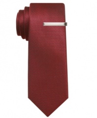 Texture messaging. Get a visually interesting look with this skinny tie from Alfani RED.