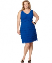 Step into the spotlight in this beautiful shutter pleat plus size dress from Jones New York.