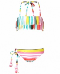 On the fringe of fashion. She'll have modern warm-weather style in this unique bandeau-style bikini from Roxy.