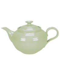 From celebrated chef and writer, Sophie Conran, comes incredibly durable dinnerware for every step of the meal, from oven to table. A ribbed texture gives this sage-green teapot the charming look of traditional hand thrown pottery.