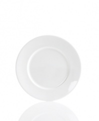 Set 5-star standards for your table with this sleek appetizer plate from Hotel Collection. Balancing a delicate look and exceptional durability, the translucent Bone China collection of dinnerware and dishes is designed to cater virtually any occasion.