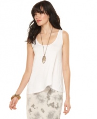 A spring staple, this Kensie tank features a slouchy fit & asymmetrical hem for an easy, casual-cool look!