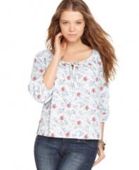 Adorable with denim, this Levi's® floral printed peasant blouse is the perfect top for an understated boho look!